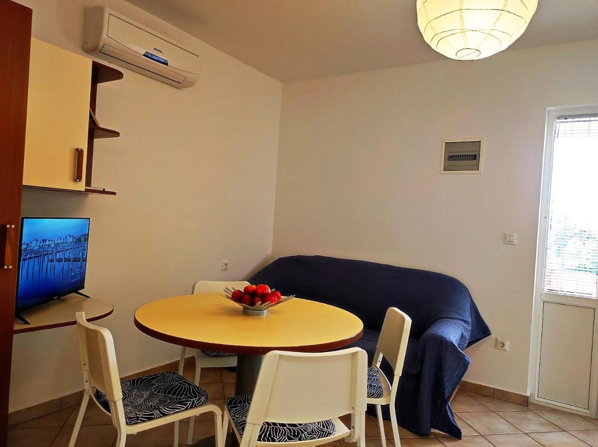 Apartment Rose Крк Экстерьер фото