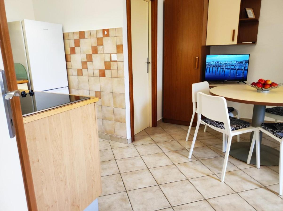 Apartment Rose Крк Экстерьер фото